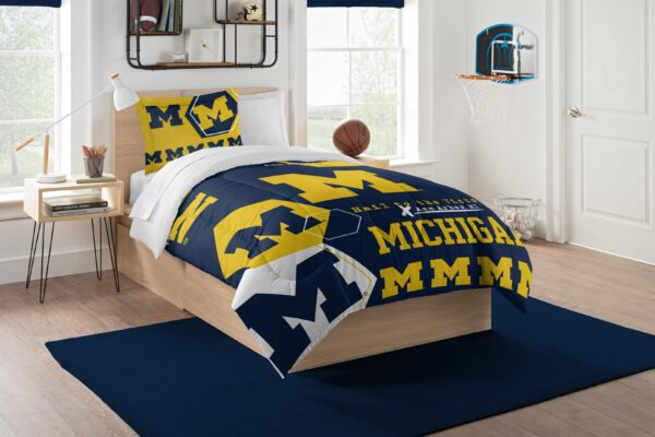 Michigan Collegiate - Hexagon, Twin Comforter and Sham Set