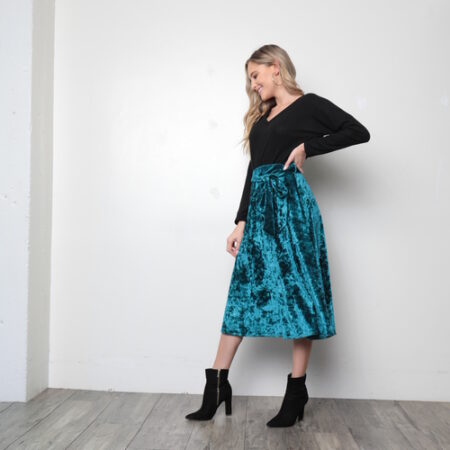 Velvet, High Waist, Midi Skirt in a Relaxed Fit with a Waist Tie